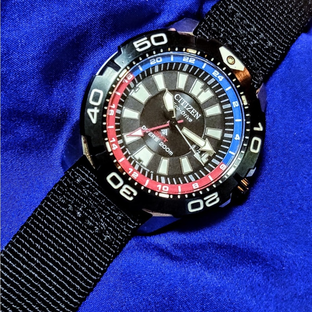 Citizen Eco Drive GMT Pepsi Divers Men's Watch BJ7128 2 Straps 44mm